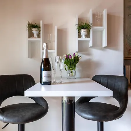 Apartament Al *